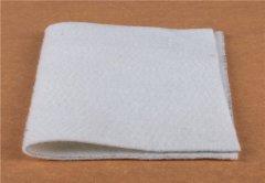 印度邊(bian)坡(po)穩定性(xing)采用佳(jia)路(lu)通(tong)短纖(xian)土(tu)工布(bu)